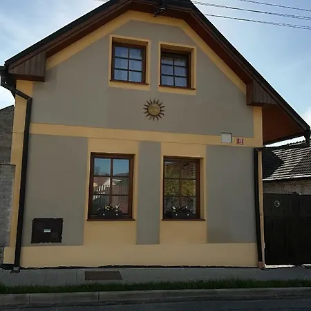 Apartment Cyklopenzion Slunce-soukromy Pokoj Male Kysice